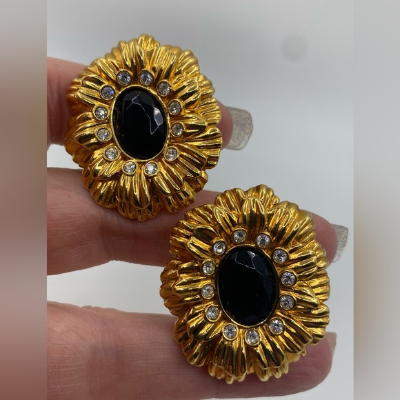 KENNETH JAY LANE FLORAL CLIP ON EARRINGS Vintage (Susan Caplan Rediscovered) - Picture 3 of 13